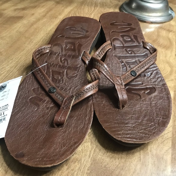 Shoes - Picture 2 of 7